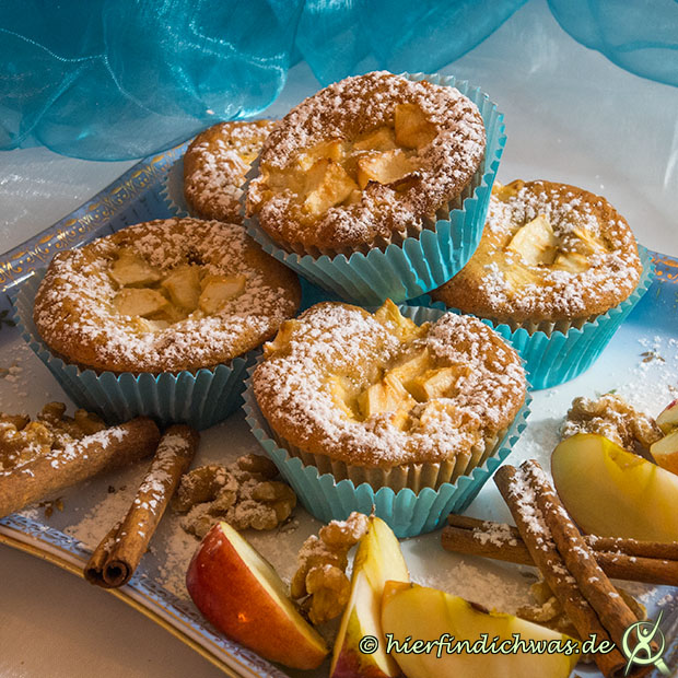 Muffins mit Walnuss und saftigen Apfelstuecken, Rezept