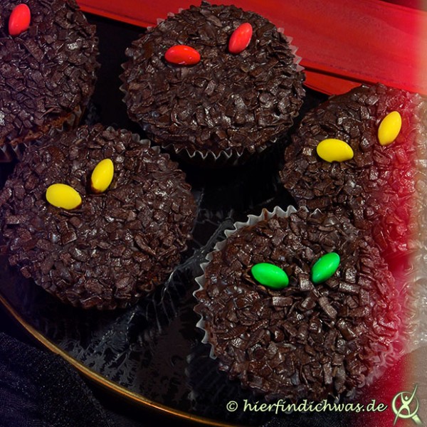 Grusel, Daemonen Muffins fuer eine Mottoparty, Halloween Grusel, Daemonen Muffins fuer eine Mottoparty, Halloween