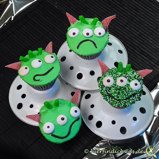 Alien Cupcakes fuer eine Mottoparty