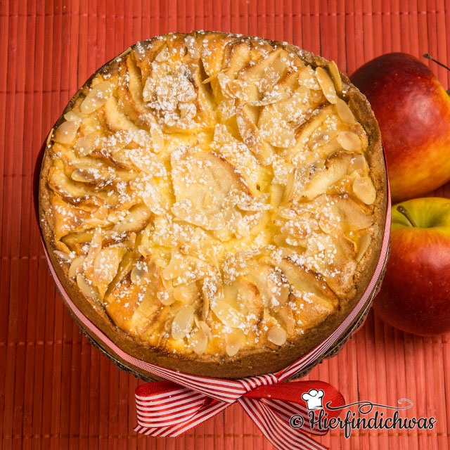 Rezept fuer eine Kombination aus Apfelkuchen und Kaesekuchen