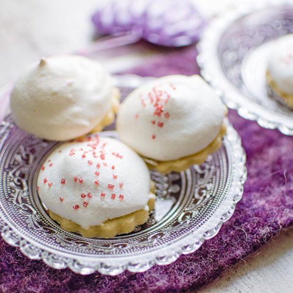 Feenküsse - Toffifee-Plätzchen mit Baiserhaube und Butterplätzchenteig