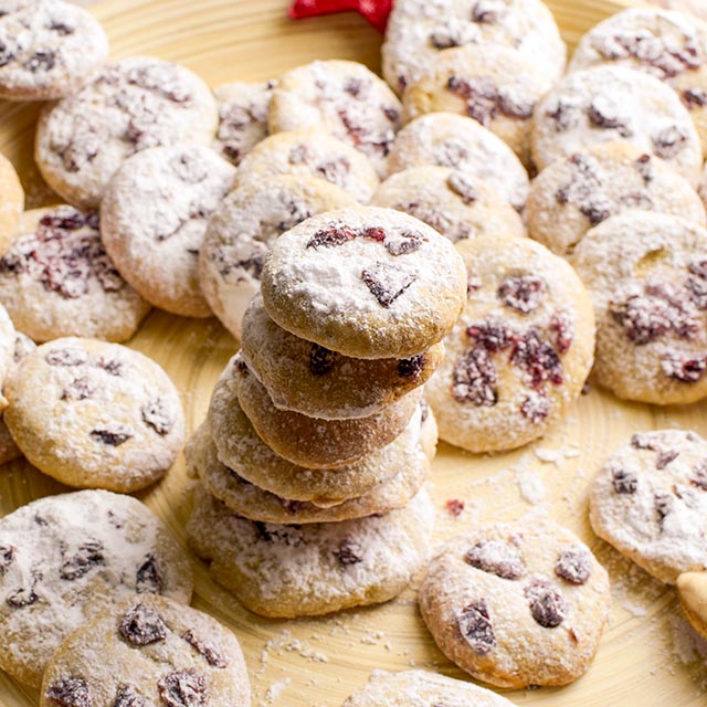 Spekulatiuskekse mit Cranbeeries - einfache und schnelle Kekse