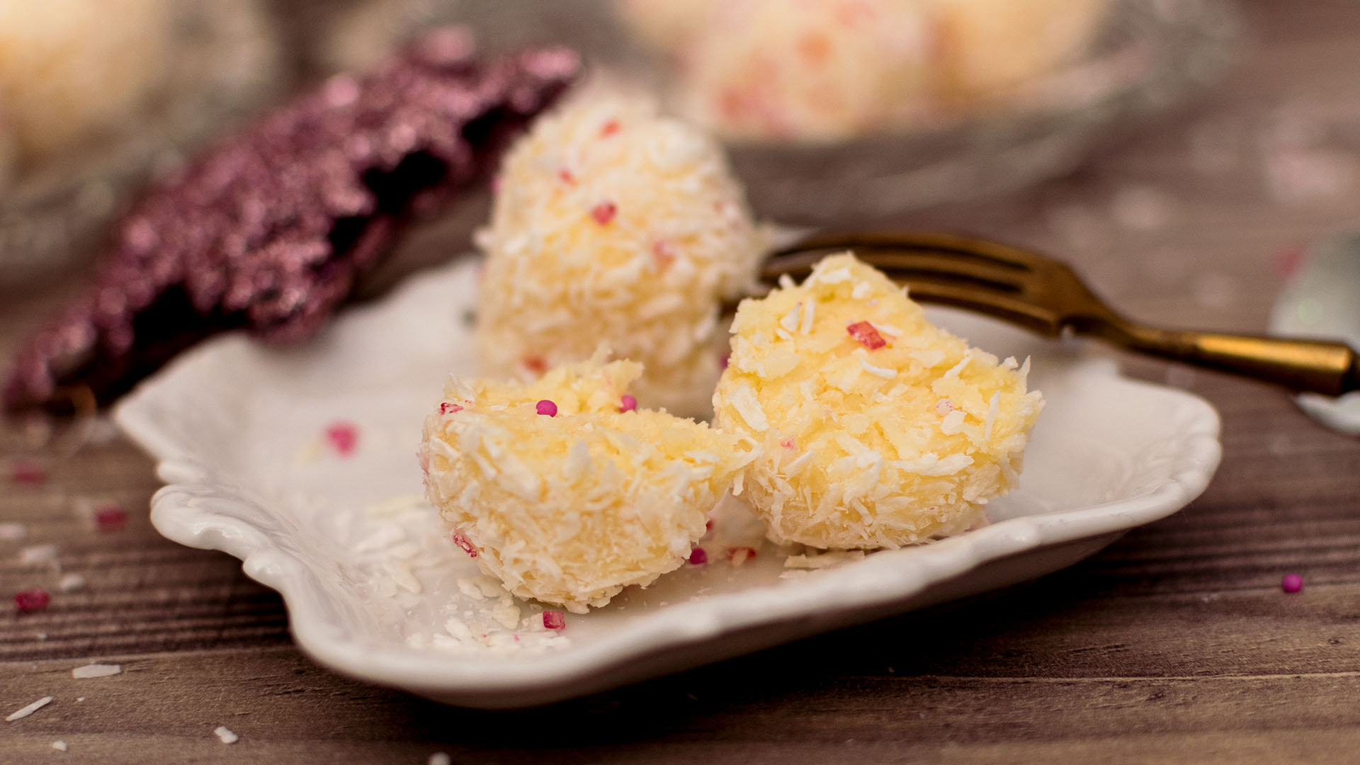 Simple und leckere Eierlkörkugeln – Rezept mit Kokosnuss
